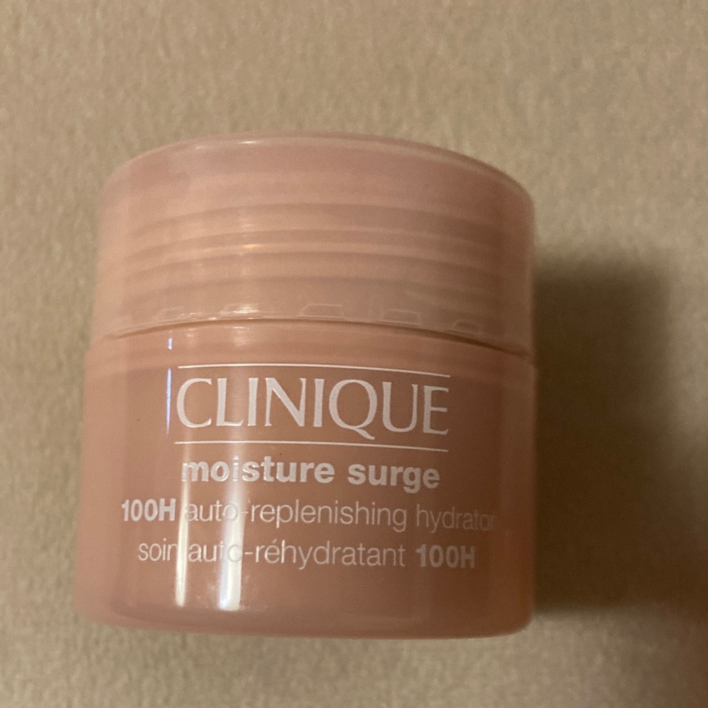 Clinique Skincare Essentials Set - travel sizes - Picture 6 of 6